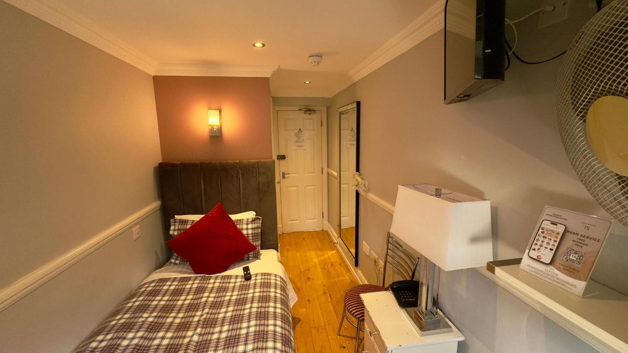 Classic Hyde Park Hotel London Ngoại thất bức ảnh